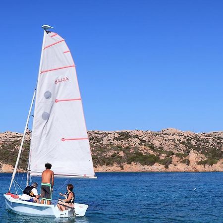 Отель Touring Club Italiano - La Maddalena Ла-Маддалена Экстерьер фото